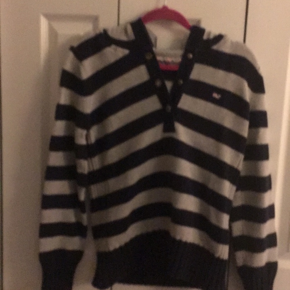 Vineyard Vines hooded sweater large